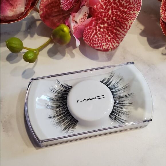 MAC Maximalist Lash - Picture 4 of 8